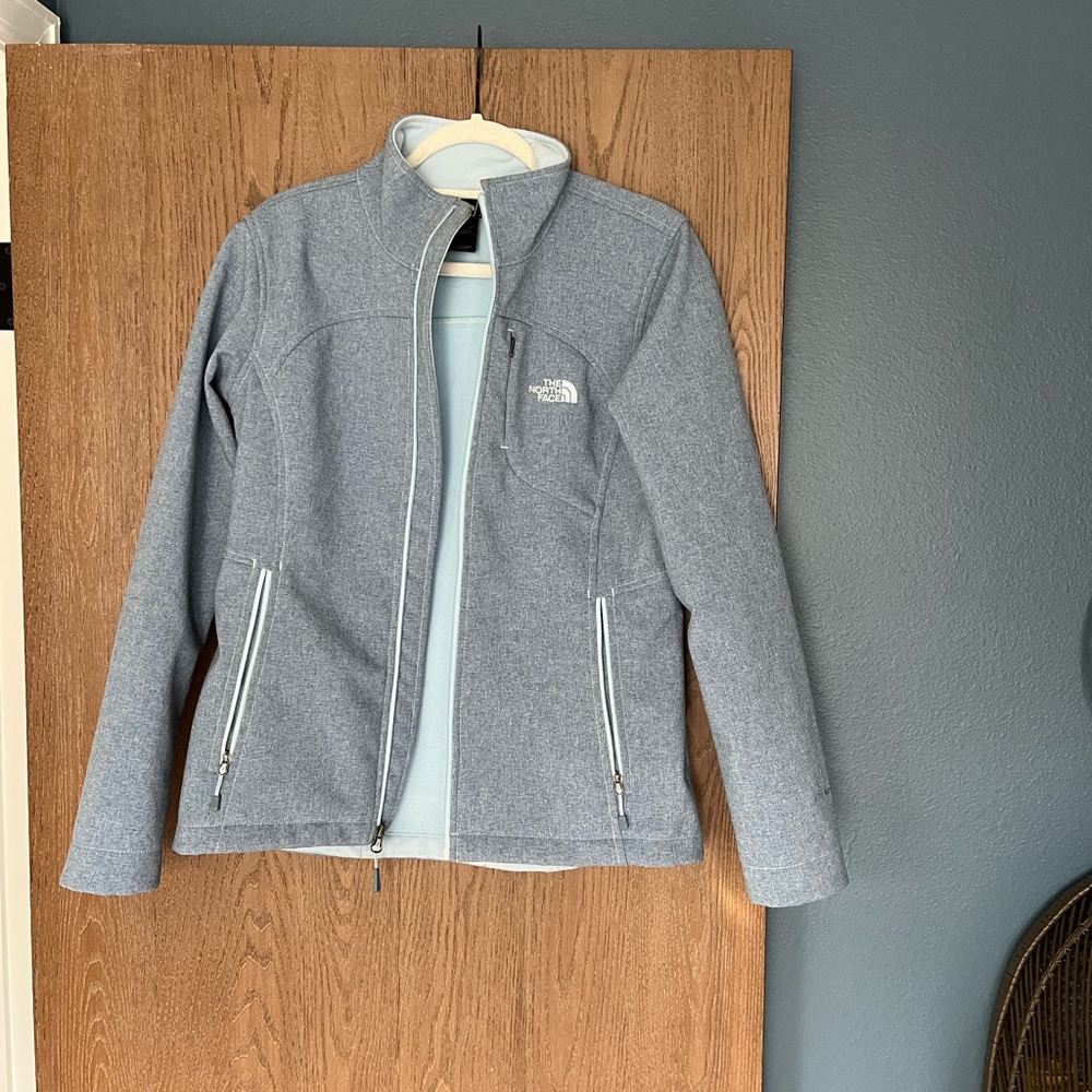 north face wind breaker